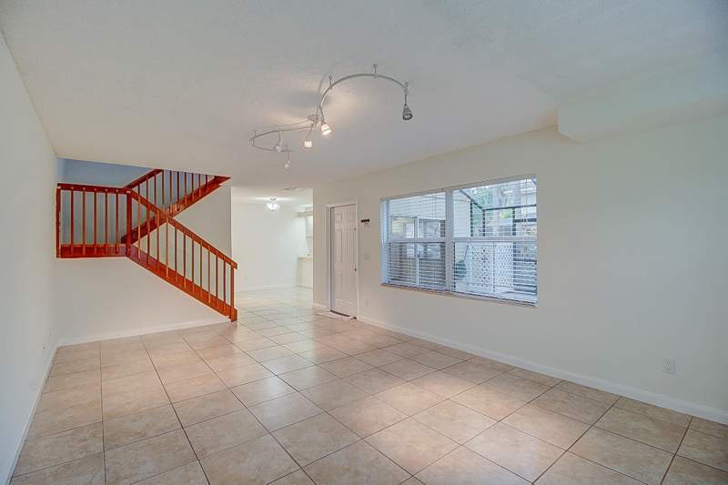 2 bedroom Townhouse at 44 Essex Court #B, Stamford At Royal Palm Beach, Royal Palm Beach — photo 5