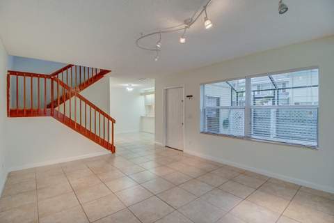 44 Essex Court #B, Royal Palm Beach FL - photo 7 of 37