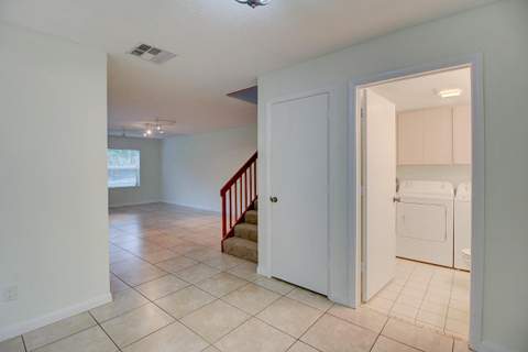 44 Essex Court #B, Royal Palm Beach FL - photo 10 of 37