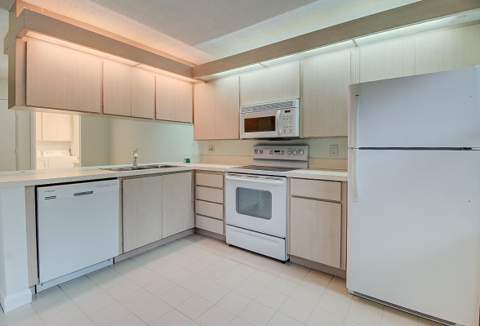 44 Essex Court #B, Royal Palm Beach FL - photo 12 of 37