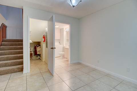 44 Essex Court #B, Royal Palm Beach FL - photo 14 of 37