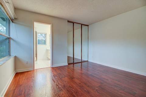 44 Essex Court #B, Royal Palm Beach FL - photo 22 of 37