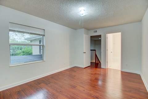 44 Essex Court #B, Royal Palm Beach FL - photo 24 of 37