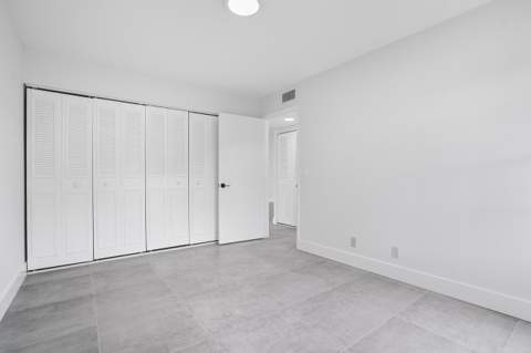 737 Nantucket Circle #B, Lake Worth FL - photo 13 of 29