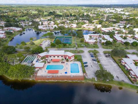 737 Nantucket Circle #B, Lake Worth FL - photo 24 of 29