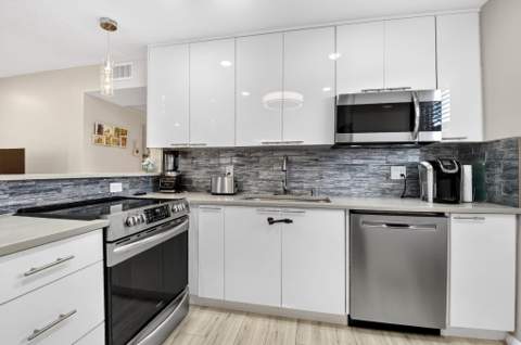209 Somerset K, West Palm Beach FL - photo 10 of 55