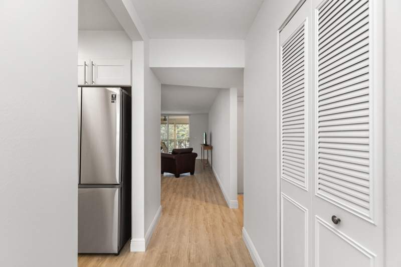 2 bedroom Condominium at 6650 S Oriole Boulevard #4080, Villages Of Oriole Deauville Condo, Delray Beach — photo 4
