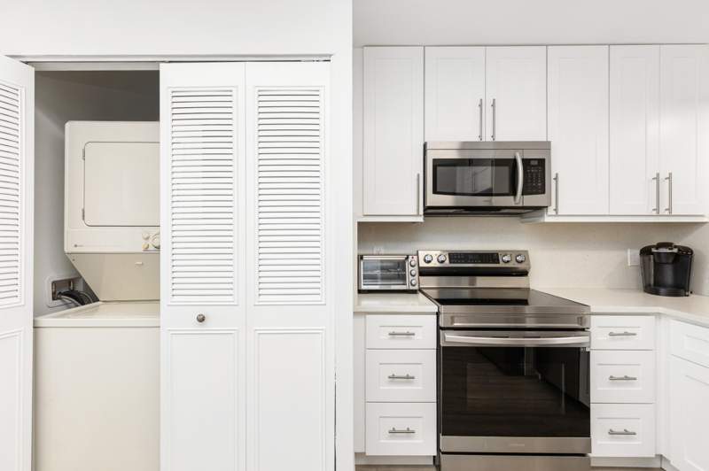 2 bedroom Condominium at 6650 S Oriole Boulevard #4080, Villages Of Oriole Deauville Condo, Delray Beach — photo 2