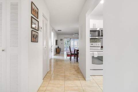 107 Lake Terry Drive, West Palm Beach FL - photo 7 of 18