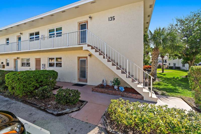 2 bedroom Condominium at 2950 SE Ocean Blvd. #135-8, 2015 Kingswood, Stuart — photo 2