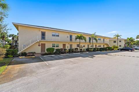2950 SE Ocean Blvd. #135-8, Stuart FL - photo 18 of 24