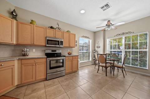 9893 SW Eastbrook Circle, Port St. Lucie FL - photo 10 of 29