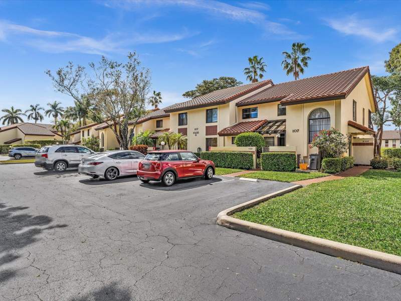 3 bedroom Condominium at 10215 N Circle Lake Drive #201, Palm Chase Lakes Condo, Boynton Beach — photo 5