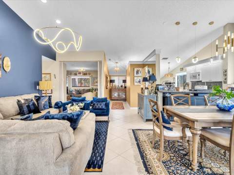 10215 N Circle Lake Drive #201, Boynton Beach FL - photo 14 of 51