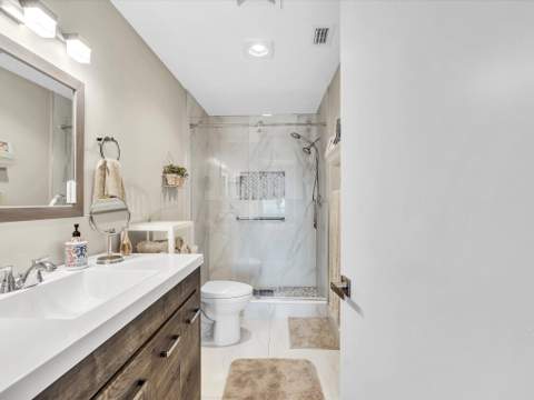 10215 N Circle Lake Drive #201, Boynton Beach FL - photo 17 of 51