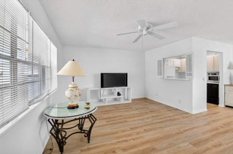 480 Horizon #205, Boynton Beach FL - photo 12 of 44