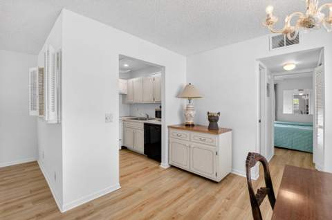 480 Horizon #205, Boynton Beach FL - photo 17 of 44