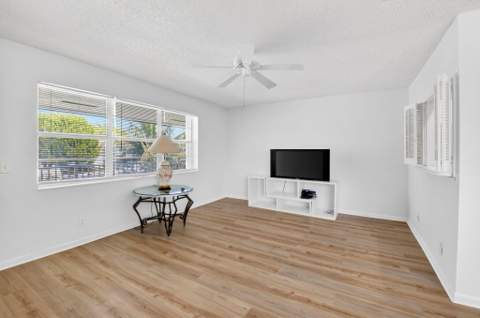 480 Horizon #205, Boynton Beach FL - photo 18 of 44
