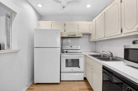 480 Horizon #205, Boynton Beach FL - photo 9 of 44