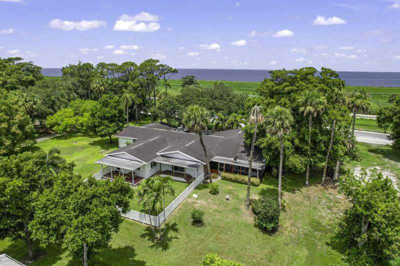 3 bedroom Single Family Residence at 13348 Us Highway 441, Long Beach Colony, Canal Point — photo 3