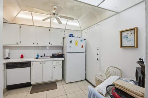 401 Golden Isles Drive #1009, Hallandale Beach FL - photo 11 of 46