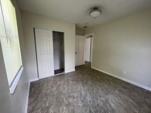 285 SE Abeto Lane, Port St. Lucie FL - photo 17 of 20