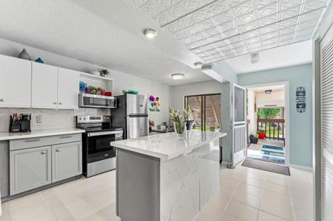 10155 Mangrove Drive #204, Boynton Beach FL - photo 6 of 52