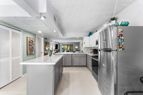 10155 Mangrove Drive #204, Boynton Beach FL - photo 8 of 52