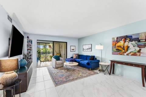 10155 Mangrove Drive #204, Boynton Beach FL - photo 15 of 52