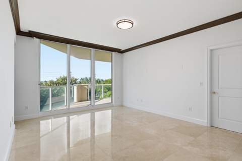 1063 Hillsboro Mile #301, Hillsboro Beach FL - photo 18 of 75