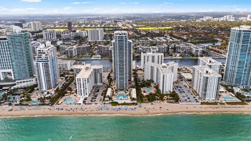 3 bedroom Condominium at 3101 S Ocean Drive #1807, Ocean Palms Condo, Hollywood — photo 2