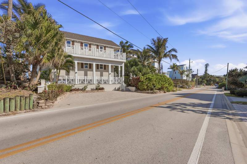 3 bedroom Single Family Residence at 1031 SE Macarthur Boulevard, Yacht Club Beach, Stuart — photo 5