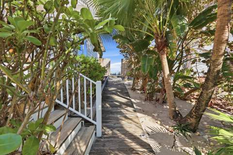 1031 SE Macarthur Boulevard, Stuart FL - photo 8 of 73
