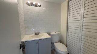 100 Stratford H, West Palm Beach FL - photo 18 of 21