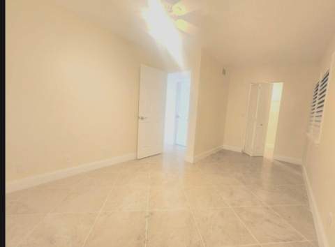 209 Pine Hov Circle #B-2, Greenacres FL - photo 12 of 32