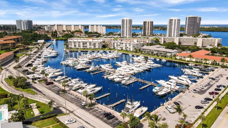 2 bedroom Condominium at 155 Yacht Club Drive #308, Shutters Condo, North Palm Beach — photo 3