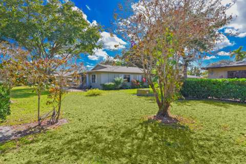 1630 Palmland Drive, Boynton Beach FL - photo 6 of 40