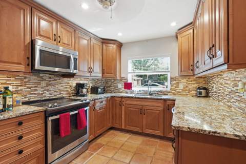 2049 NW 45th Avenue, Coconut Creek FL - photo 11 of 24