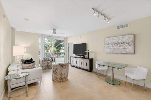 625 Casa Loma Boulevard #403, Boynton Beach FL - photo 9 of 75