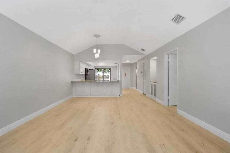 2 bedroom Condominium at 3113 Kingswood Terrace, Windwood Unit I, Boca Raton — photo 4