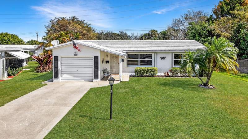 2 bedroom Single Family Residence at 700 Canal Way, Palm Beach Leisureville Sec 3, Boynton Beach — photo 3