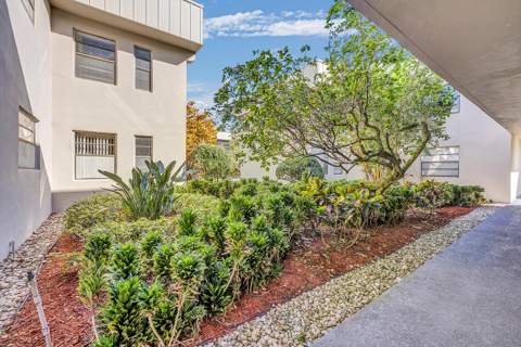 162 Capri D, Delray Beach FL - photo 15 of 19