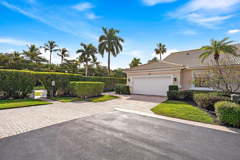 3 bedroom Townhouse at 8110 Sandpiper Way, Ibis Golf And Country Club - Sandpiper Cove, West Palm Beach — photo 2