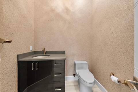 8110 Sandpiper Way, West Palm Beach FL - photo 23 of 68