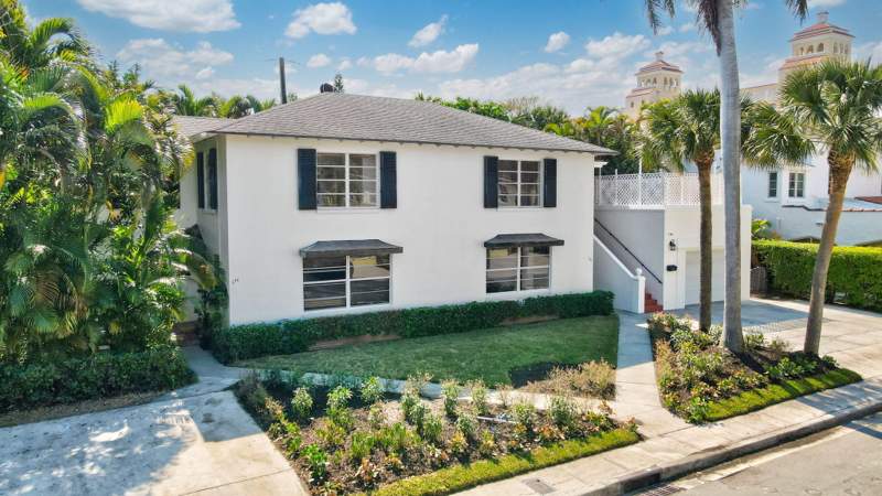 4 bedroom Single Family Residence at 240 Oleander Avenue, Jeanette Court, Palm Beach — photo 5