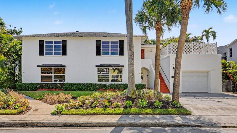 4 bedroom Single Family Residence at 240 Oleander Avenue, Jeanette Court, Palm Beach — photo 3