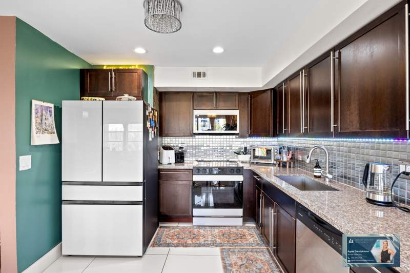 1 bedroom Condominium at 300 Diplomat Parkway #812, Fairways Riviera Condo, Hallandale Beach — photo 3
