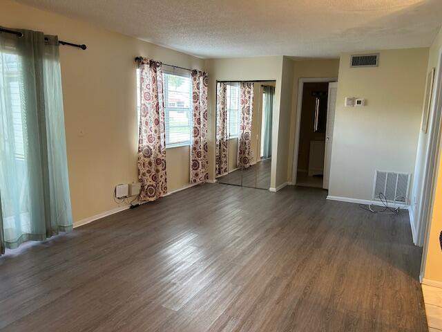 1 bedroom Condominium at 145 Lake Evelyn Drive, Golden Lakes Village, West Palm Beach — photo 3