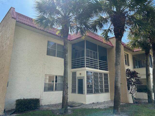 1 bedroom Condominium at 145 Lake Evelyn Drive, Golden Lakes Village, West Palm Beach — photo 4