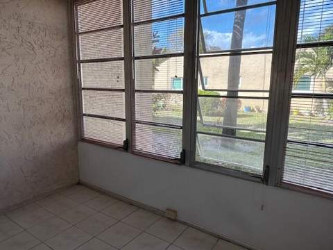 145 Lake Evelyn Drive, West Palm Beach FL - photo 16 of 39